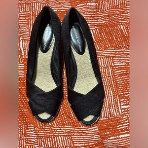 ADRIENNE VITTADINI Womens Bailee Peep Toe
Wedge Slip On Pumps